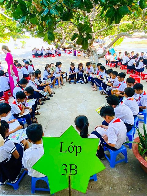 Sinh hoạt ngoài trời của lớp 3B